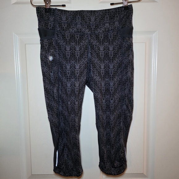 Athleta Techno Be Free Nickers/crop leggings Black Dobby Sz XSmall - Picture 1 of 9